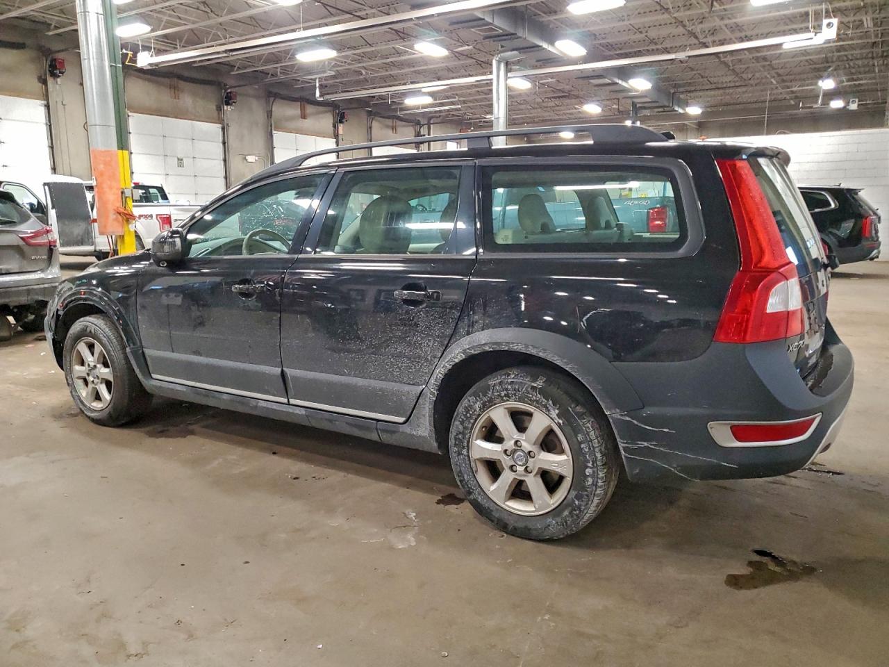 2008 VOLVO XC70 photo 2