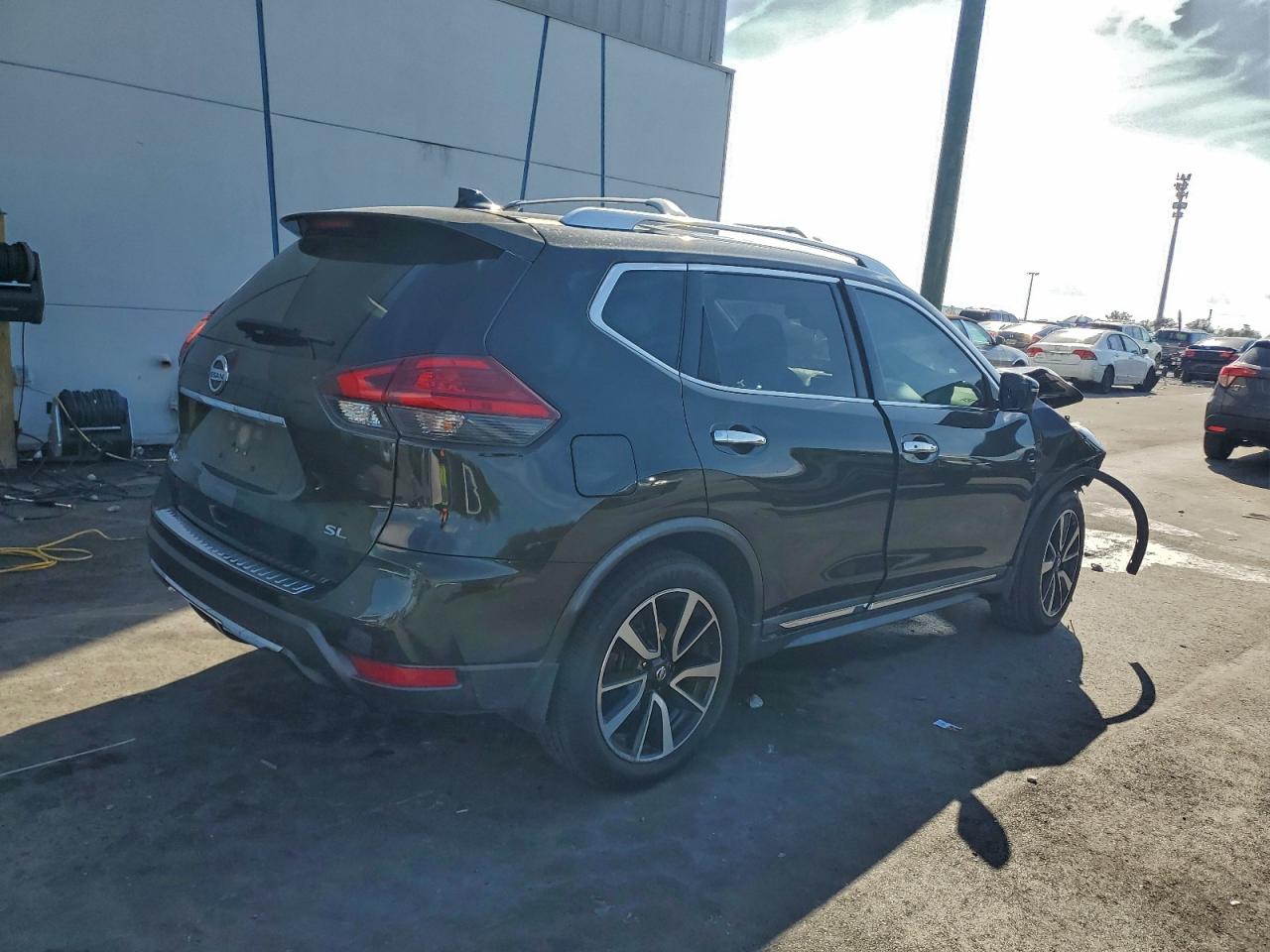 2017 NISSAN ROGUE S photo 5