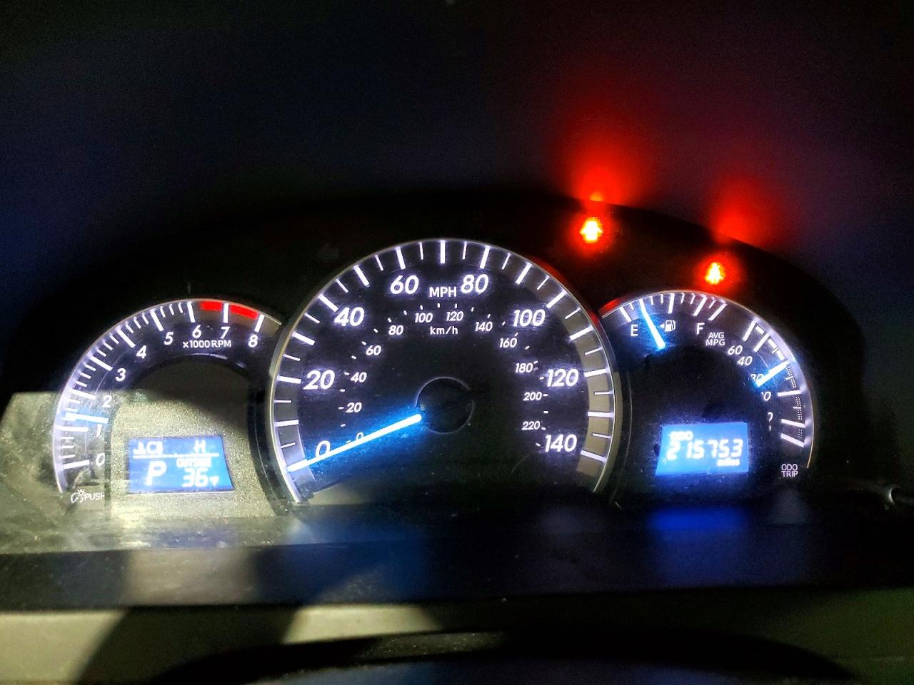 2014 TOYOTA CAMRY L photo 25