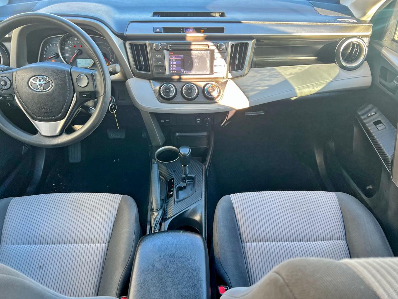 2014 TOYOTA RAV4 LE photo 9
