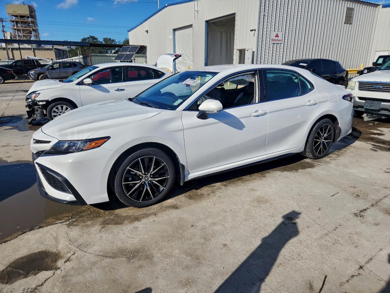 2024 TOYOTA CAMRY