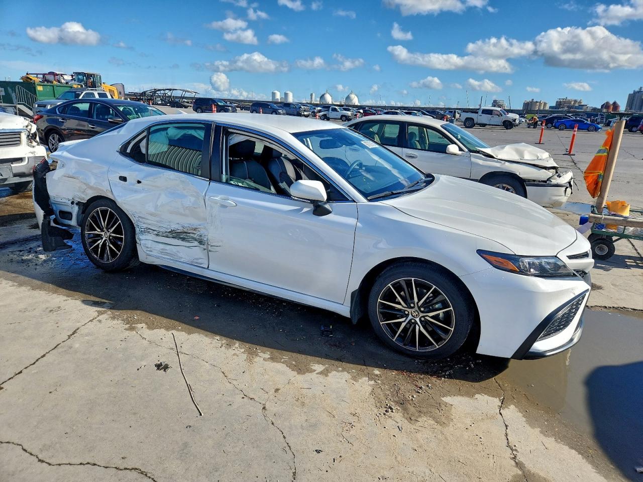 2024 TOYOTA CAMRY SE NIGHT SHADE photo 4