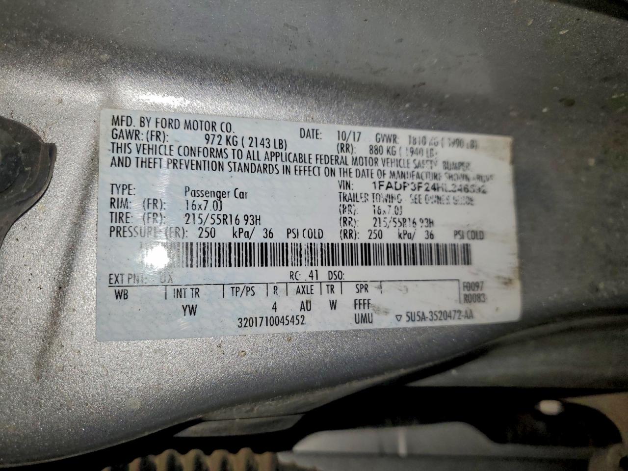 2017 FORD FOCUS SE photo 12