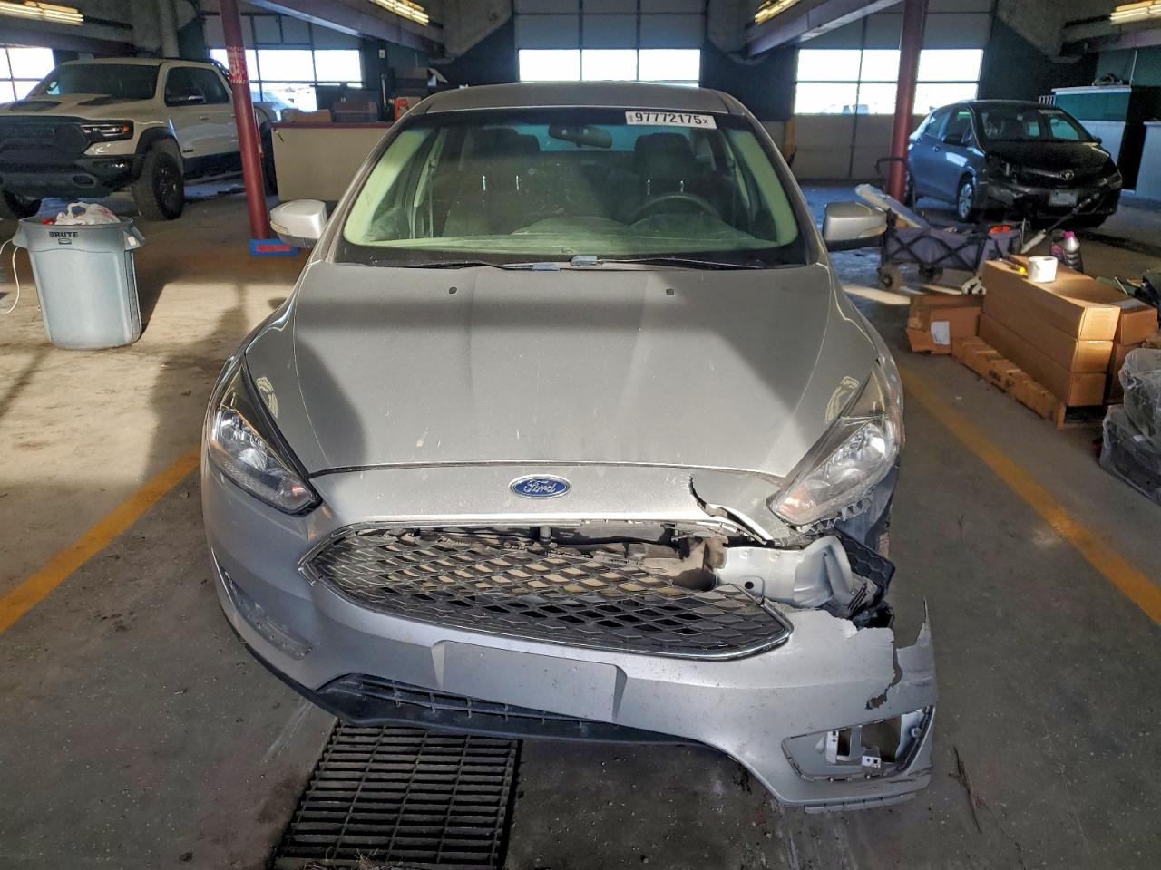 2017 FORD FOCUS SE photo 5
