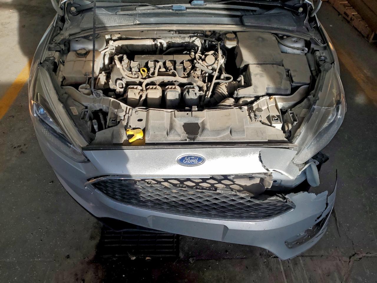 2017 FORD FOCUS SE photo 11