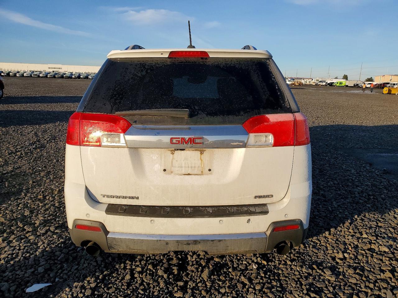 2015 GMC TERRAIN SLT photo 16