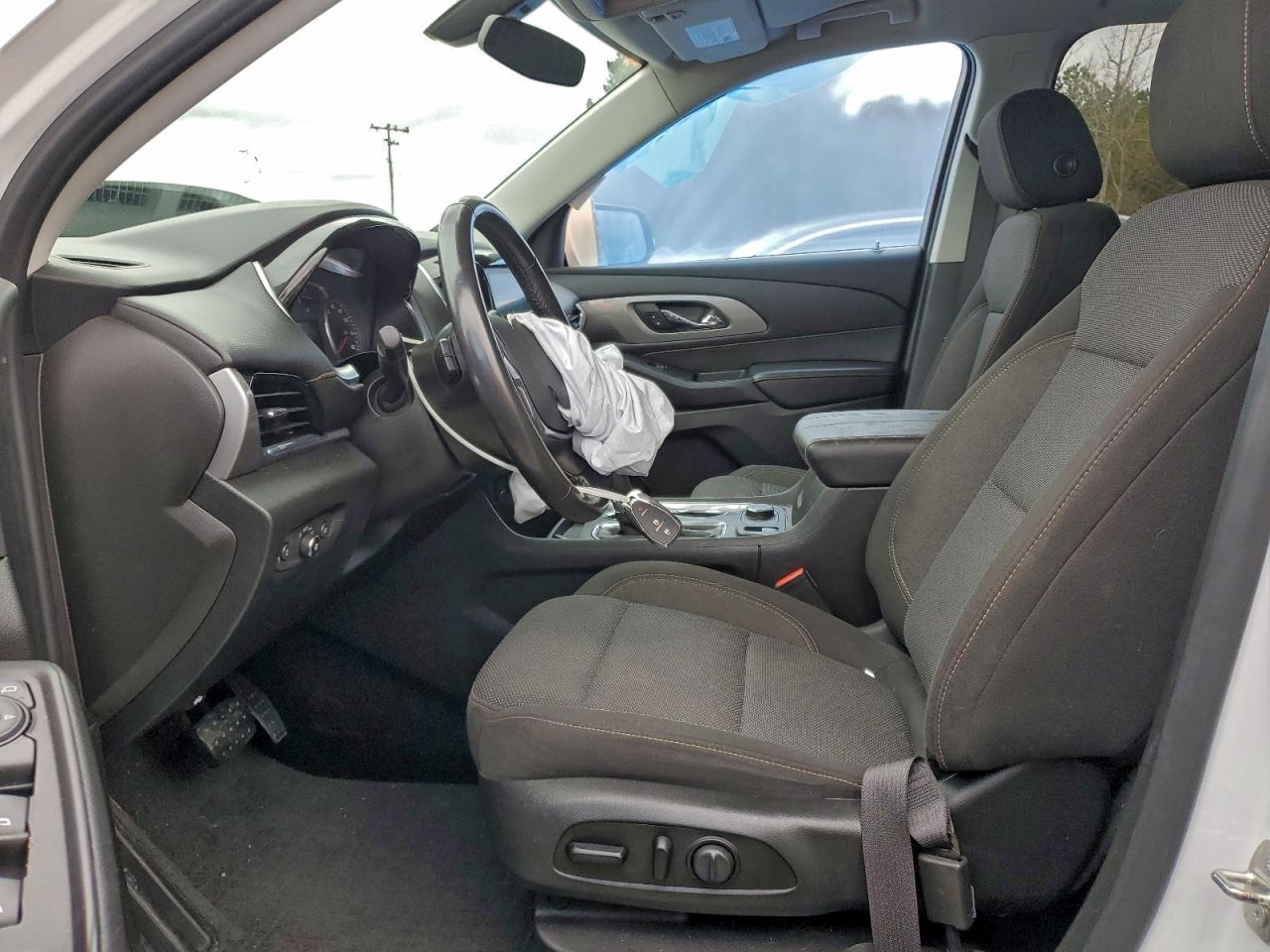 2019 CHEVROLET TRAVERSE LT photo 7