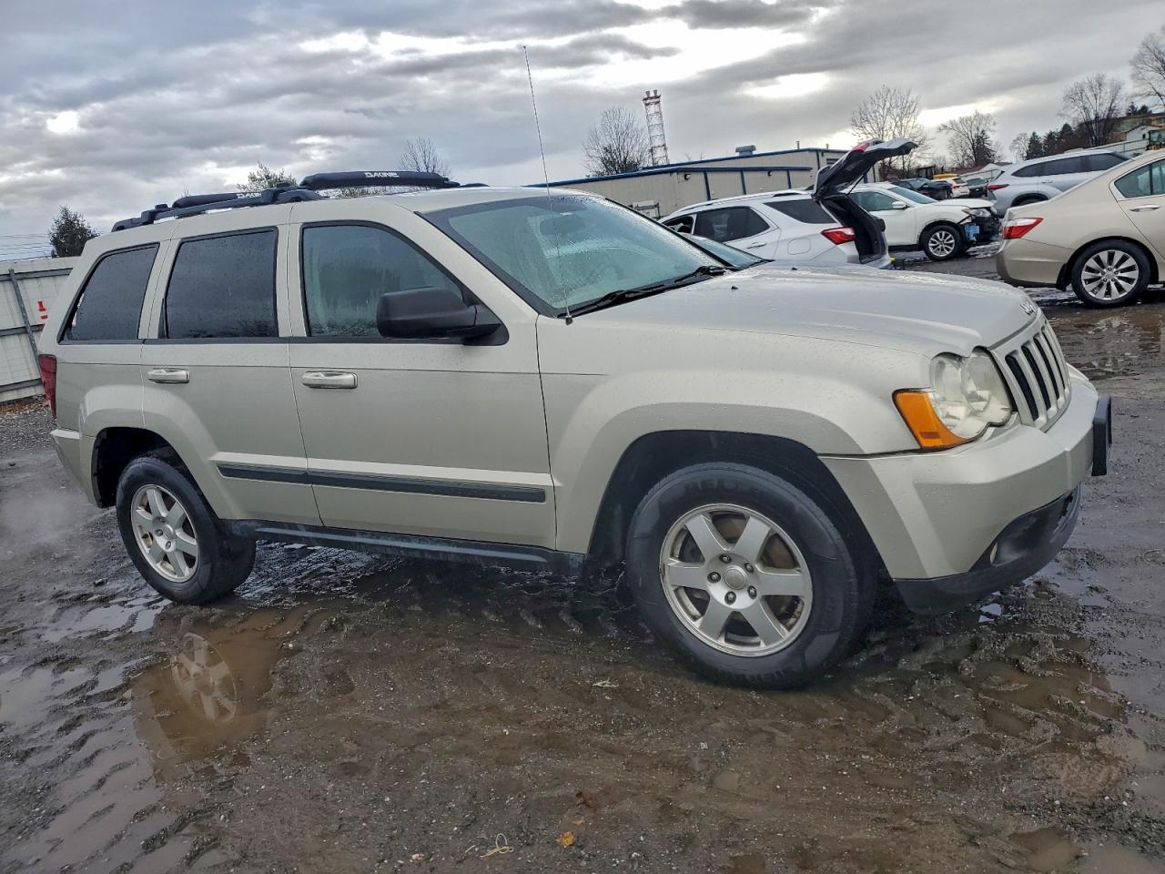 2008 JEEP GRAND CHEROKEE LAREDO photo 4