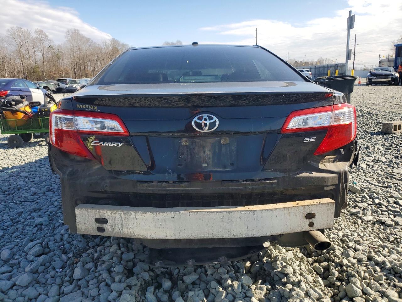 2012 TOYOTA CAMRY BASE photo 6