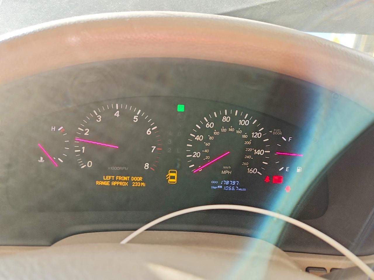 2001 LEXUS LS 430 photo 9