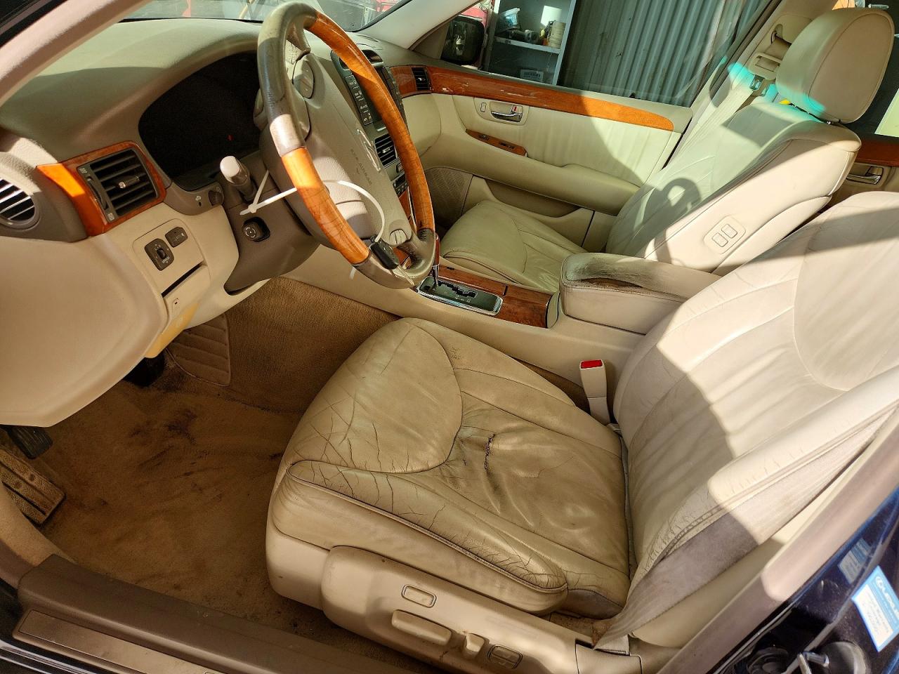 2001 LEXUS LS 430 photo 7