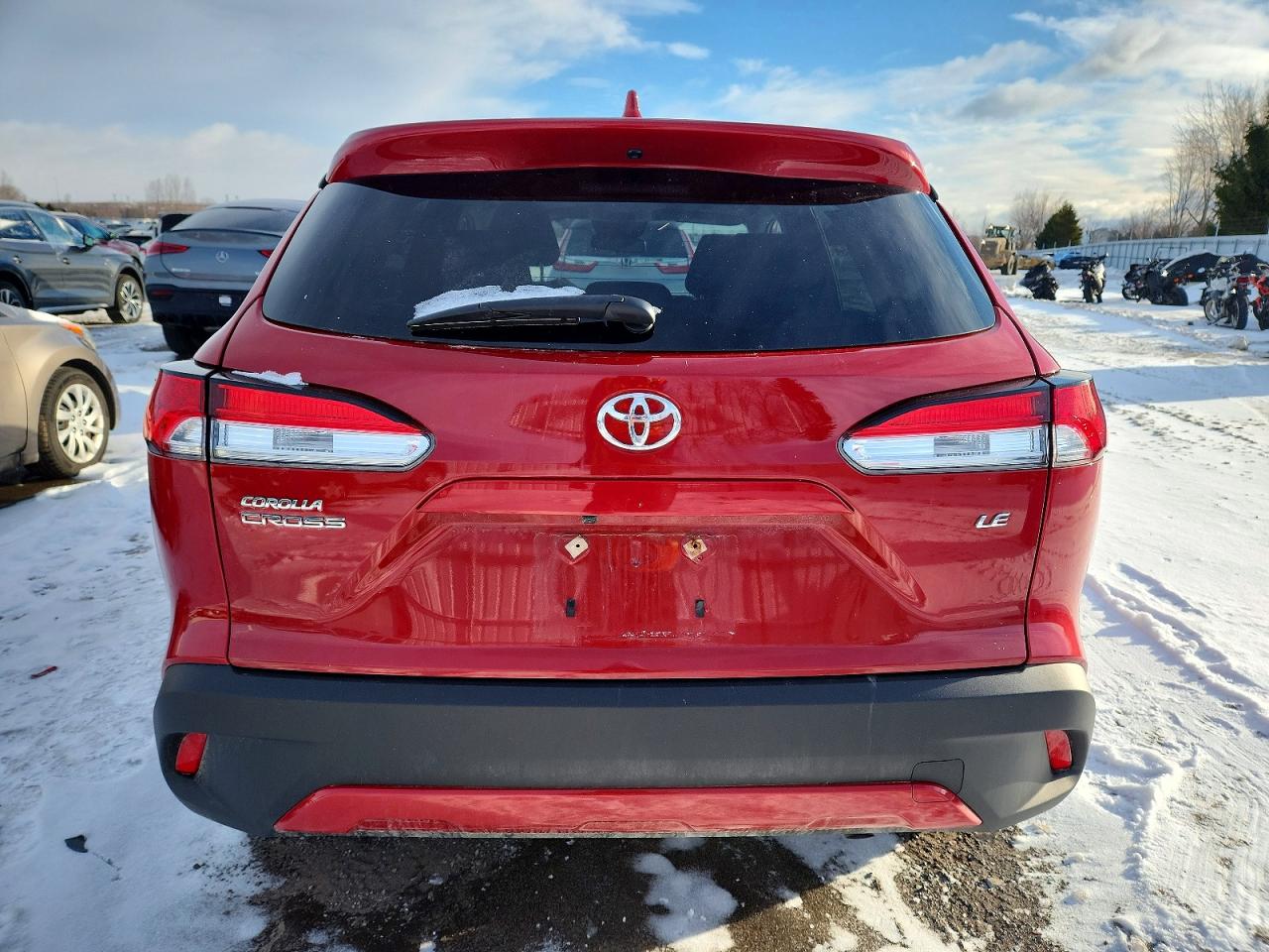 2024 TOYOTA COROLLA CROSS LE photo 6
