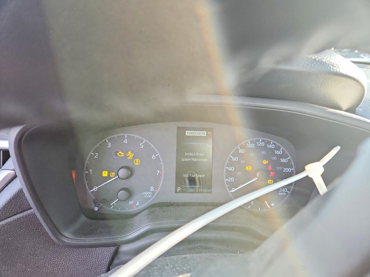 2024 TOYOTA COROLLA CROSS LE photo 9