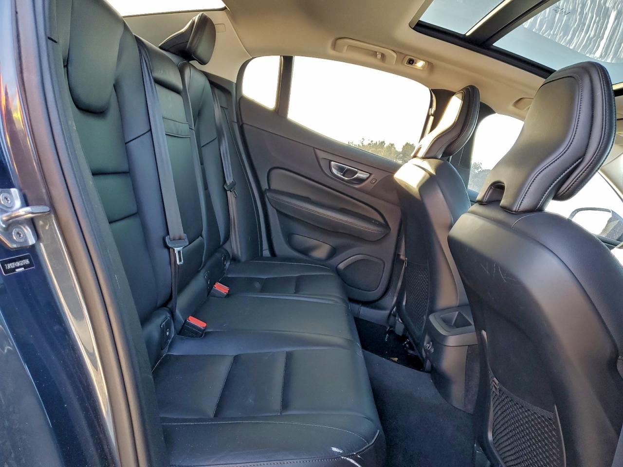 2019 VOLVO S60 T5 MOMENTUM photo 10