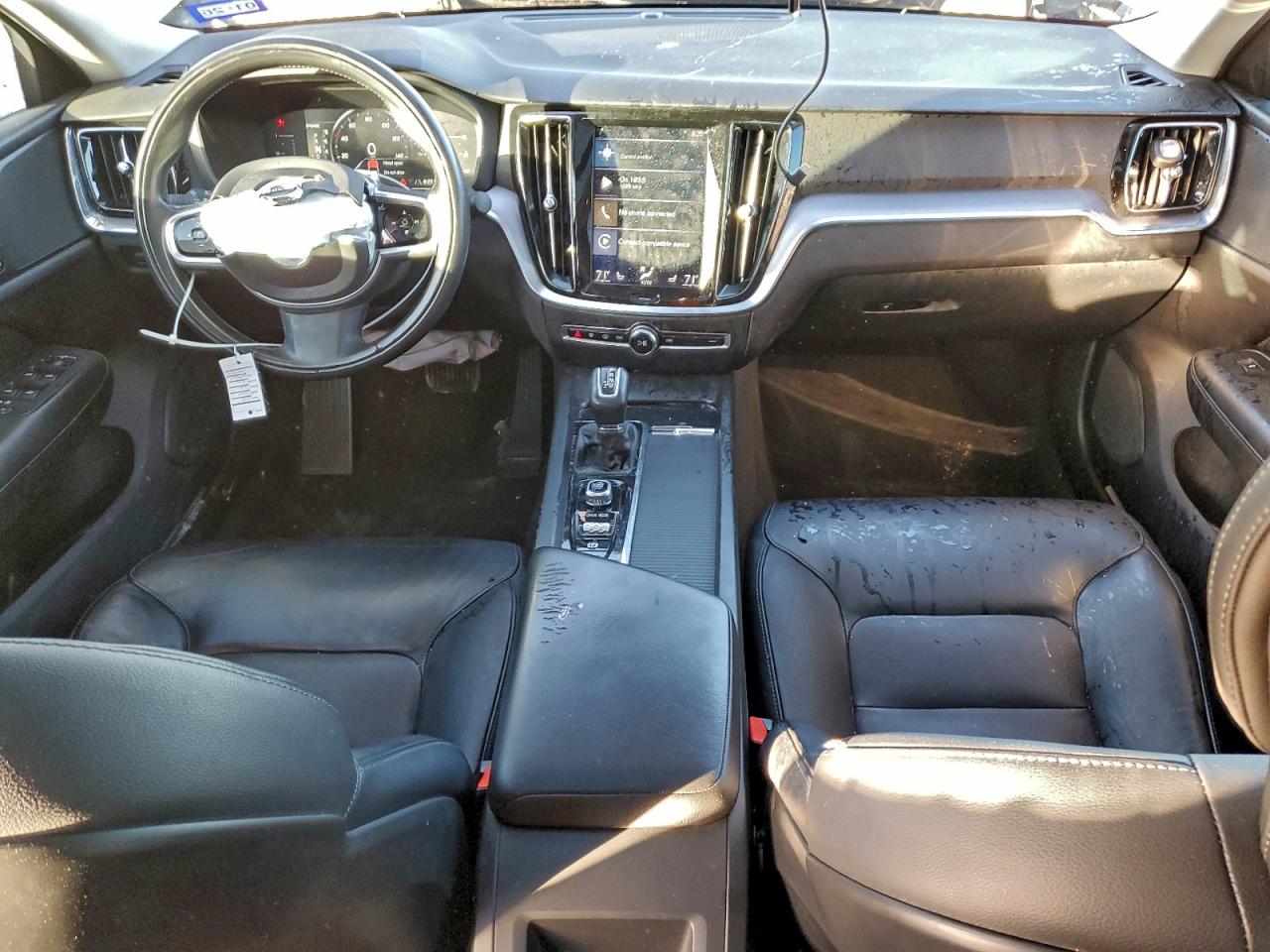 2019 VOLVO S60 T5 MOMENTUM photo 8