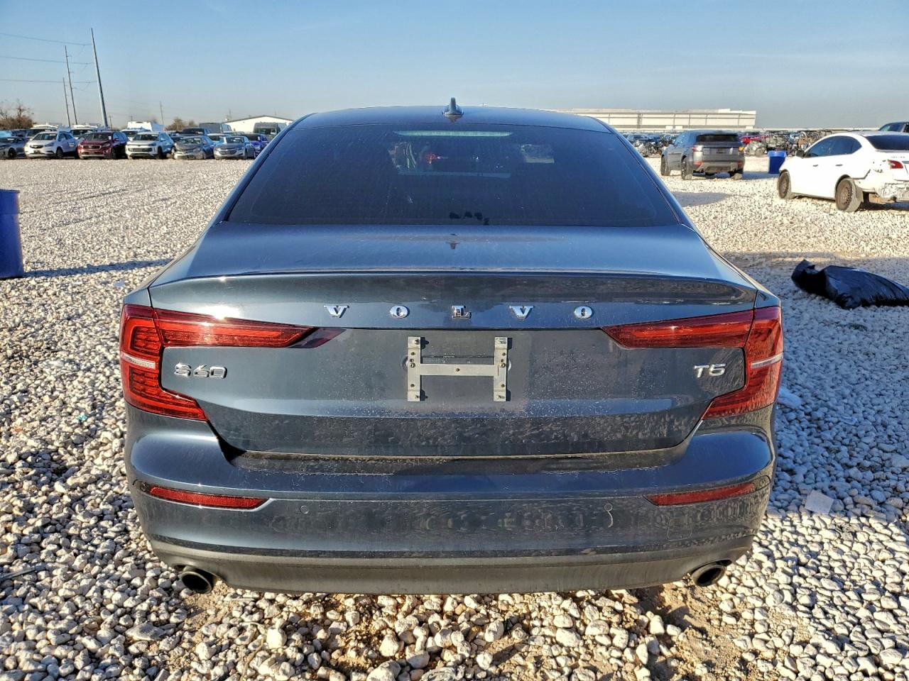 2019 VOLVO S60 T5 MOMENTUM photo 6