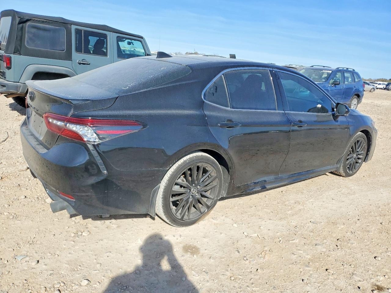 2021 TOYOTA CAMRY XSE photo 3