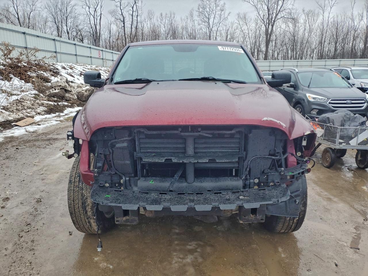 2017 RAM 1500 SLT photo 5