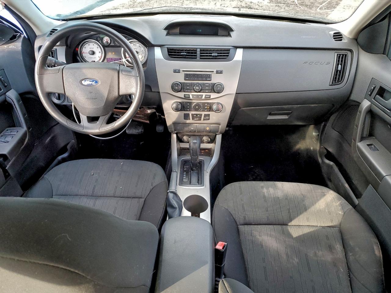 2008 FORD FOCUS SE photo 8