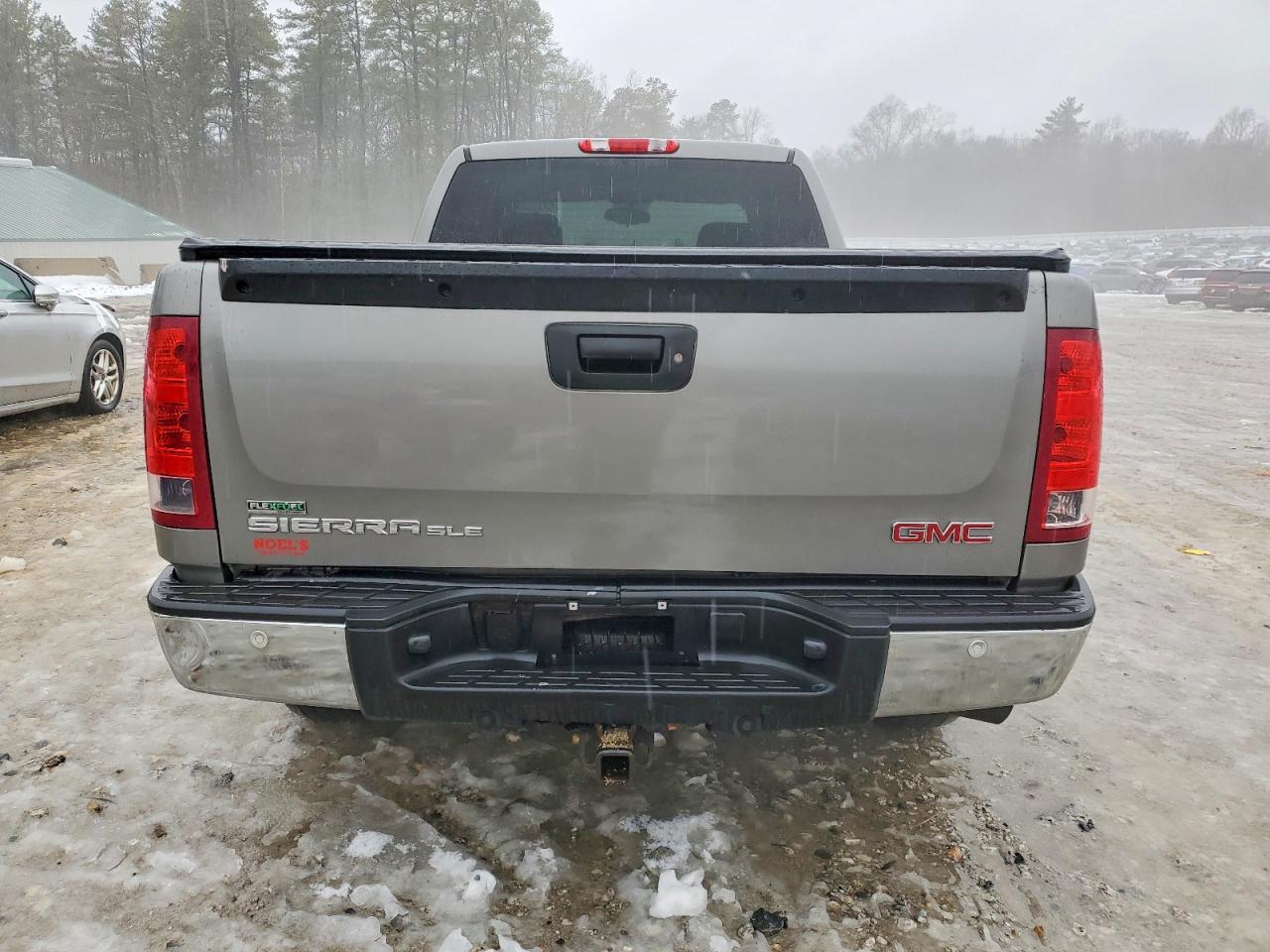 2012 GMC SIERRA K1500 SLE photo 6