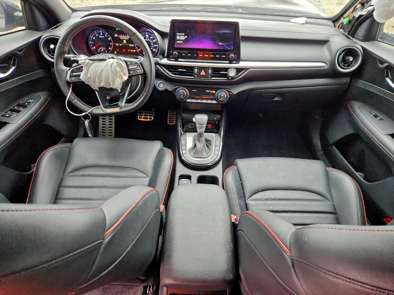 2023 KIA FORTE GT photo 8