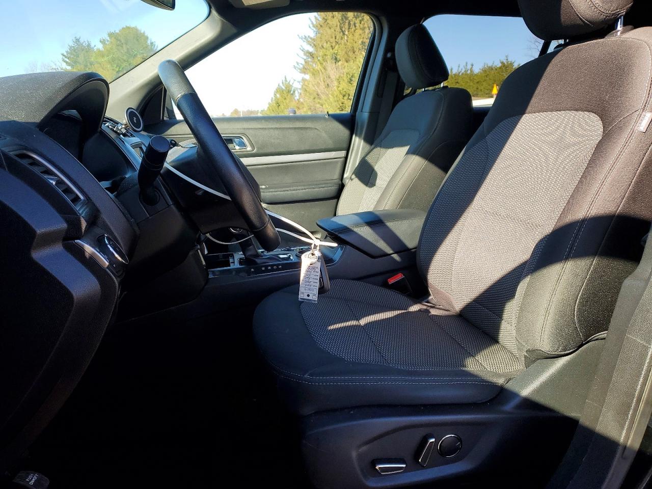 2018 FORD EXPLORER XLT photo 7