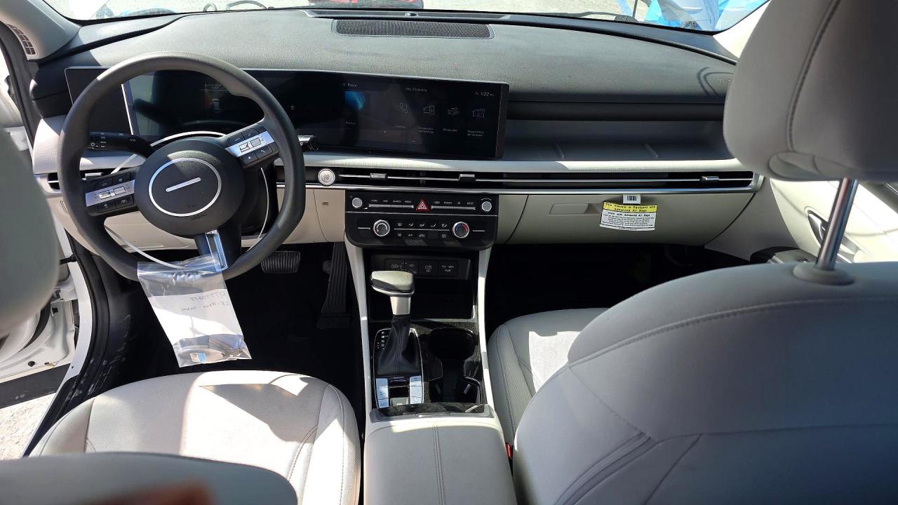 2025 HYUNDAI TUCSON SE photo 8