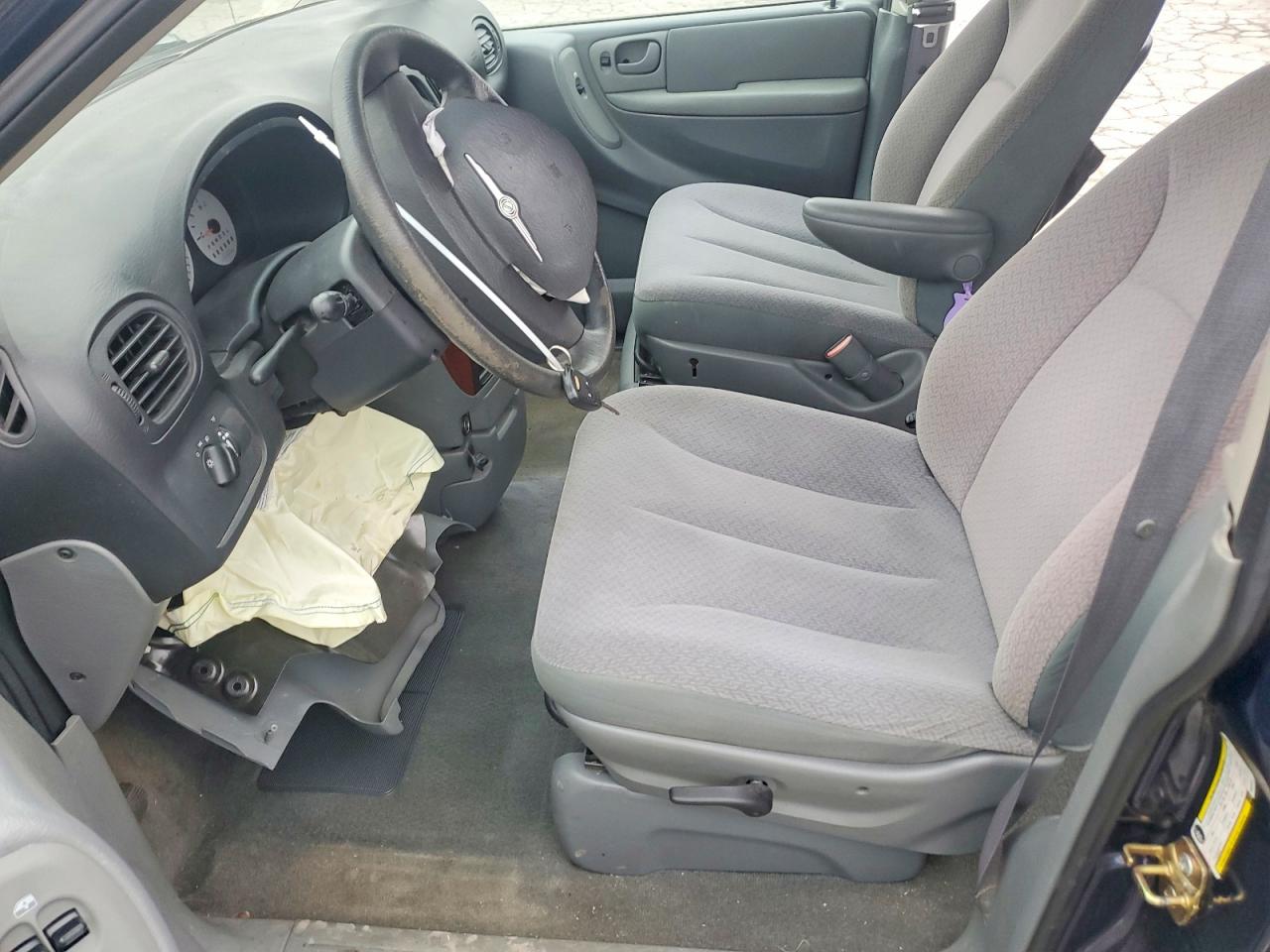 2006 CHRYSLER TOWN & COUNTRY photo 7
