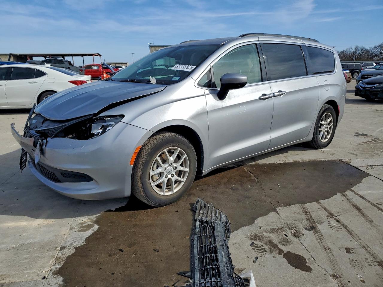 2021 CHRYSLER VOYAGER