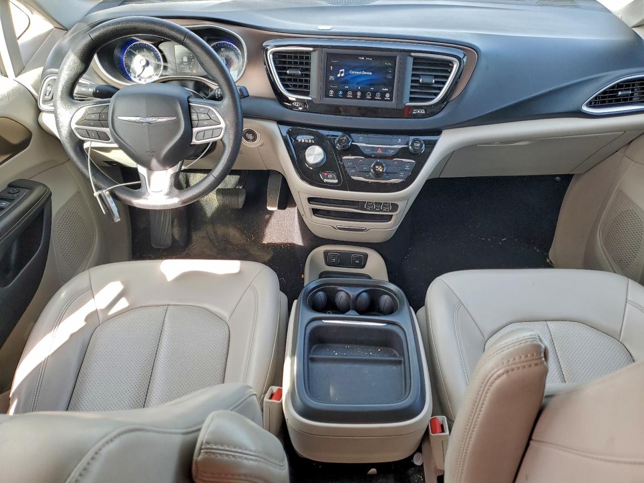 2021 CHRYSLER VOYAGER LXI photo 8
