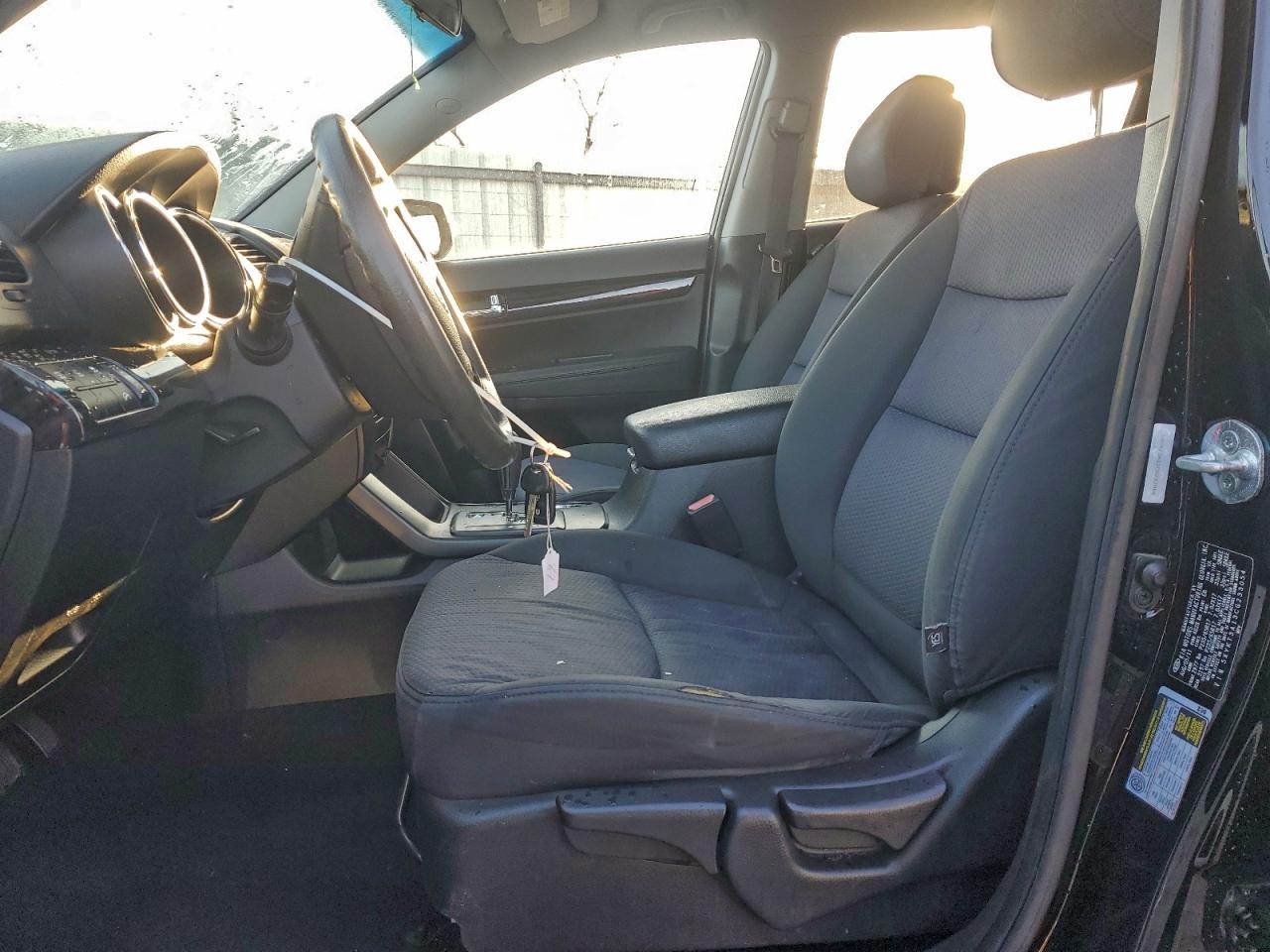 2012 KIA SORENTO BASE photo 7