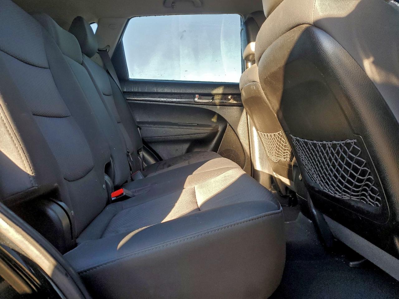 2012 KIA SORENTO BASE photo 11