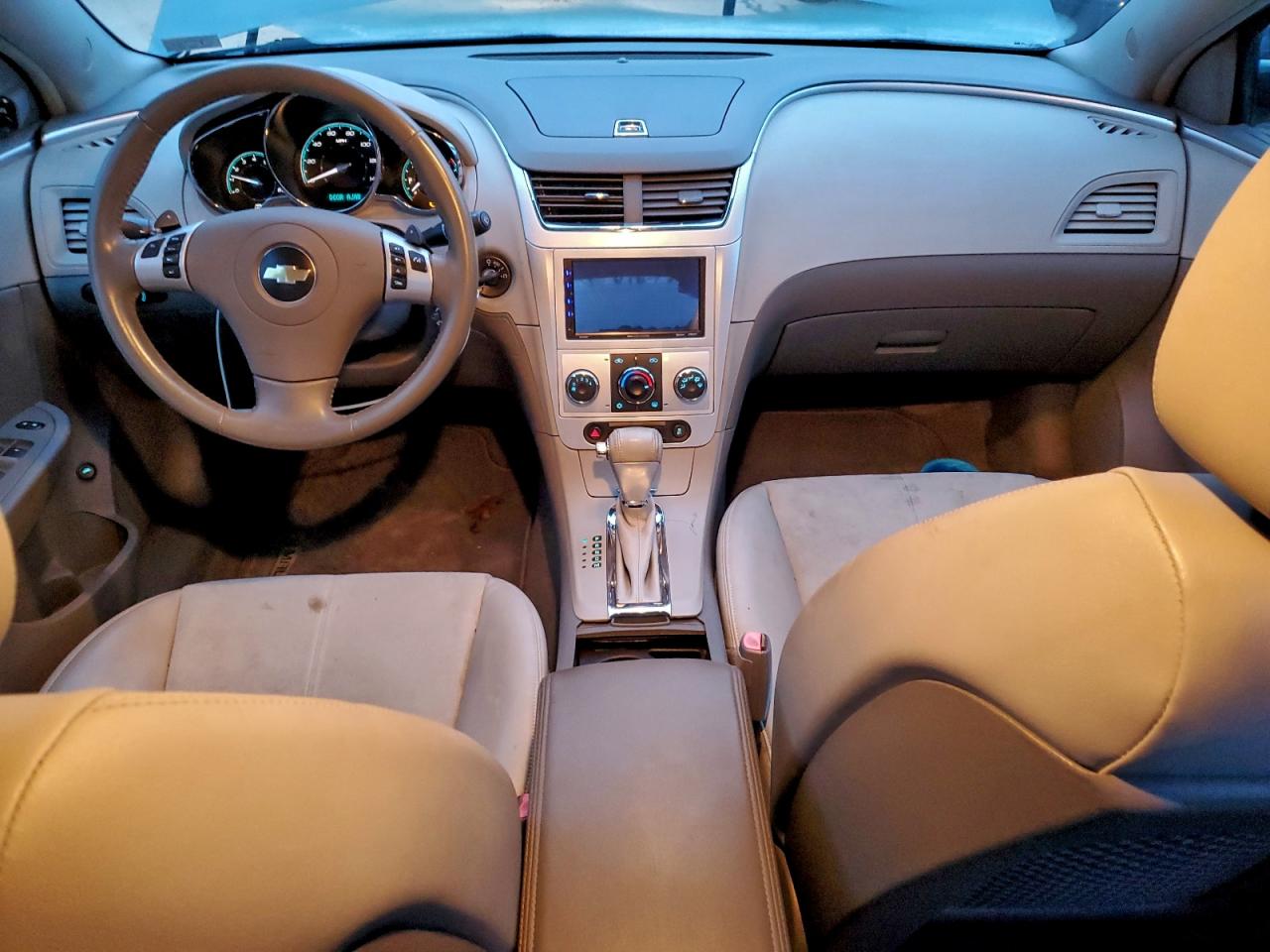 2009 CHEVROLET MALIBU 2LT photo 8
