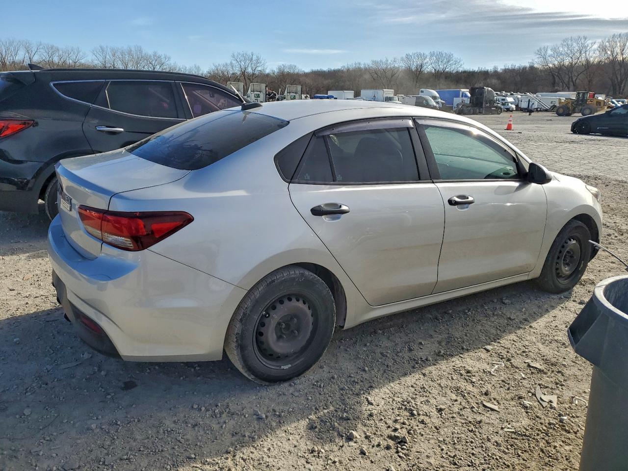2018 KIA RIO LX photo 3