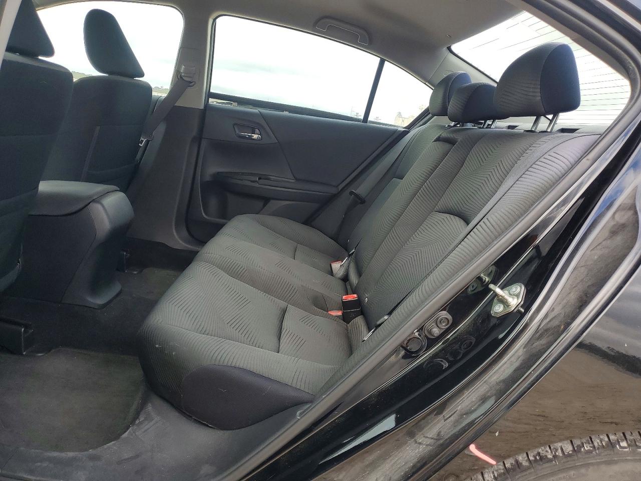 2017 HONDA ACCORD LX photo 10