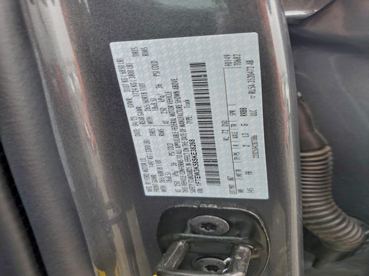 2025 FORD F150 XLT photo 13