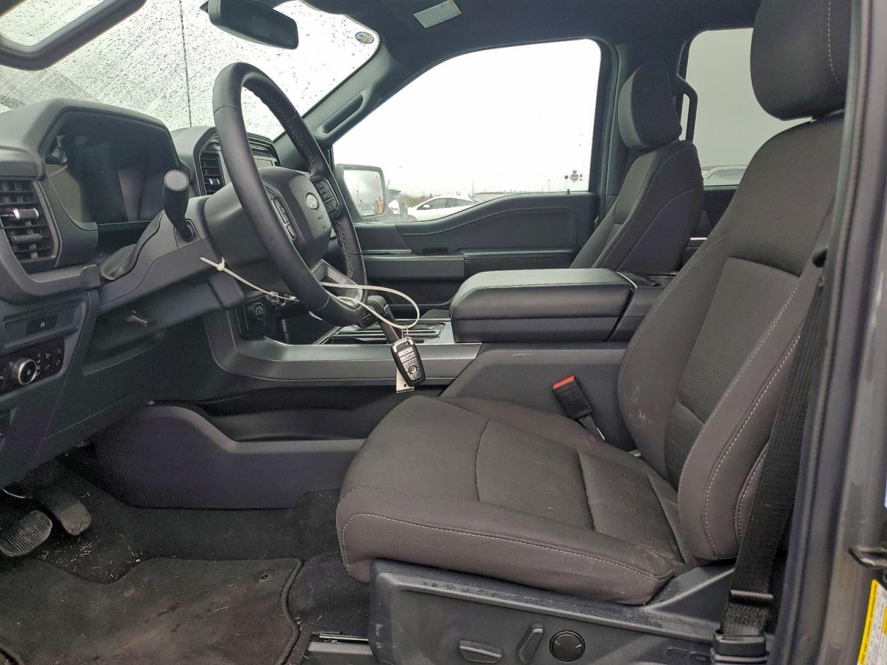 2025 FORD F150 XLT photo 7