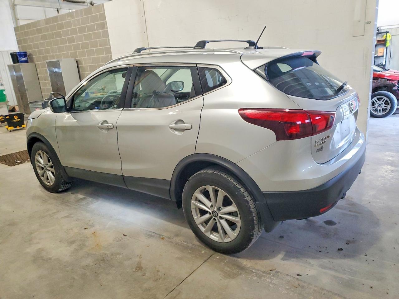2019 NISSAN ROGUE SPORT S photo 2