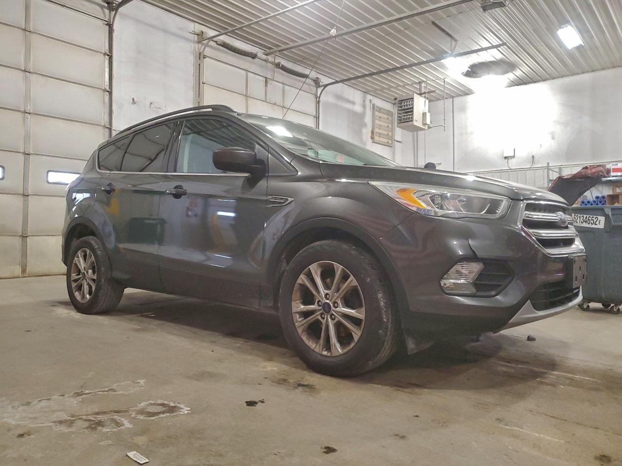 2017 FORD ESCAPE SE photo 4