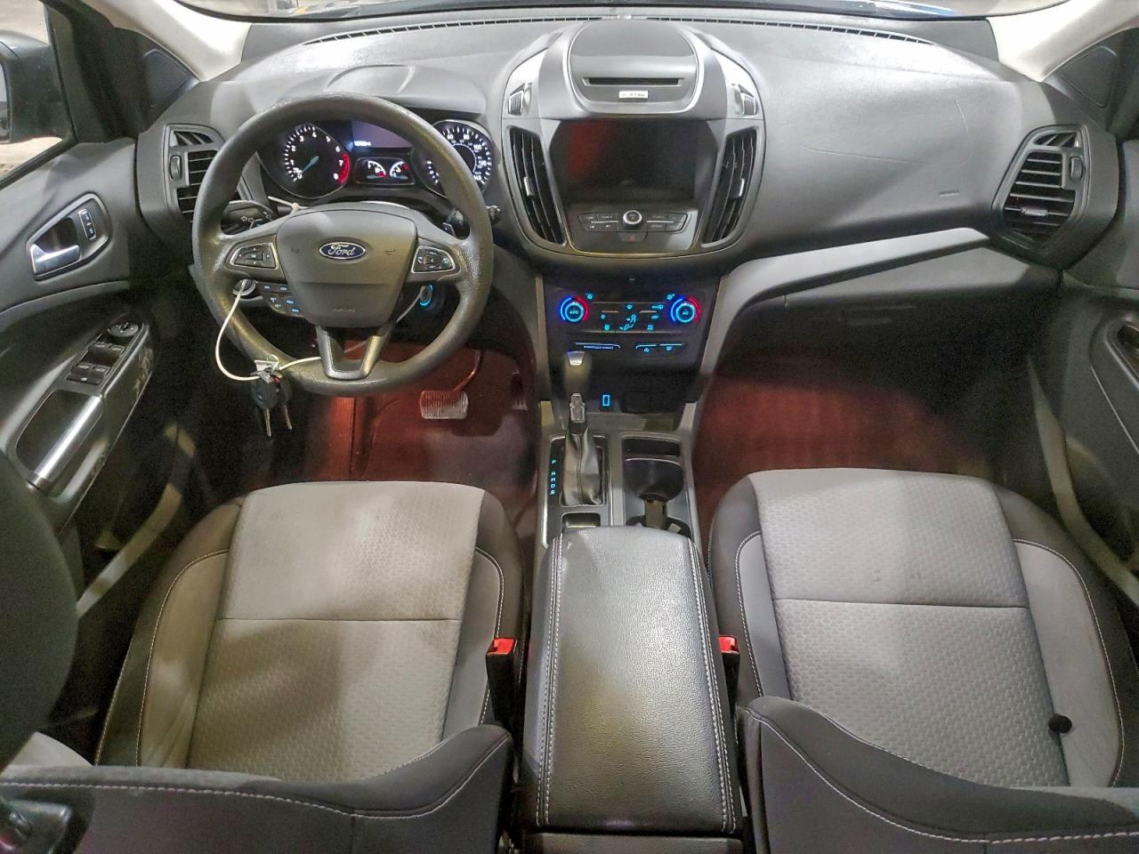 2017 FORD ESCAPE SE photo 8