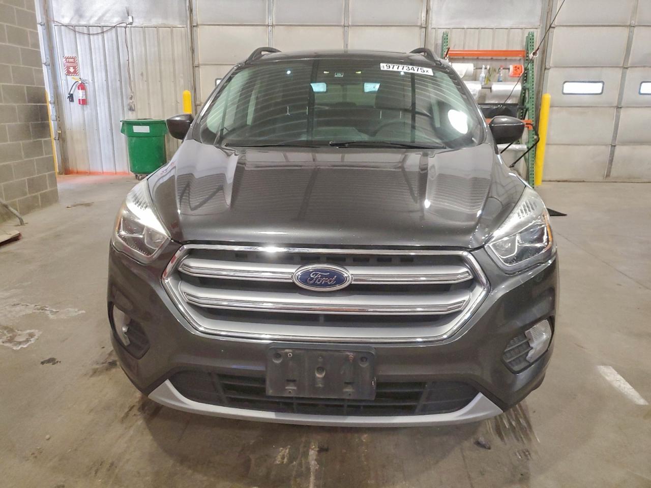 2017 FORD ESCAPE SE photo 5