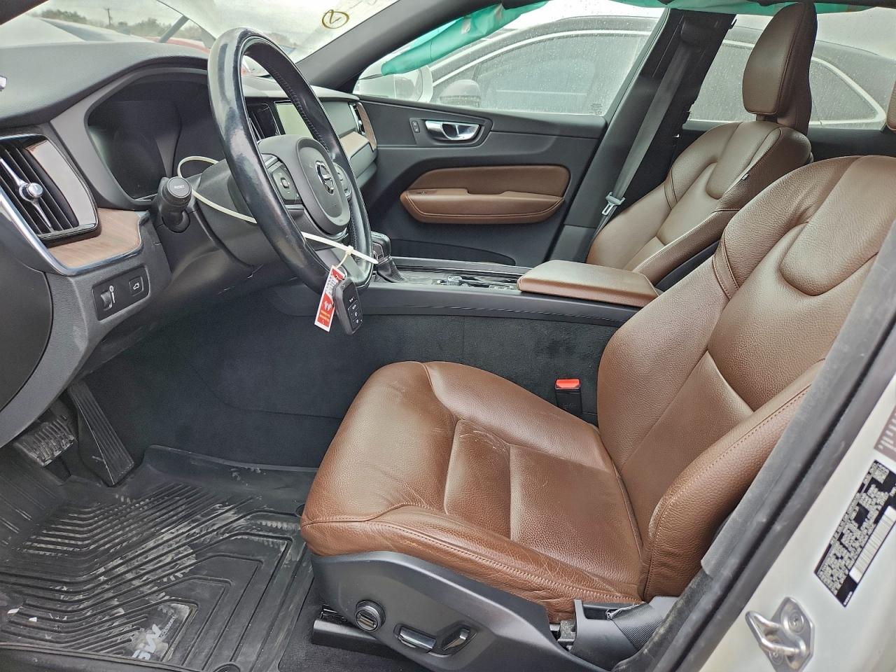 2021 VOLVO XC60 T5 MOMENTUM photo 7
