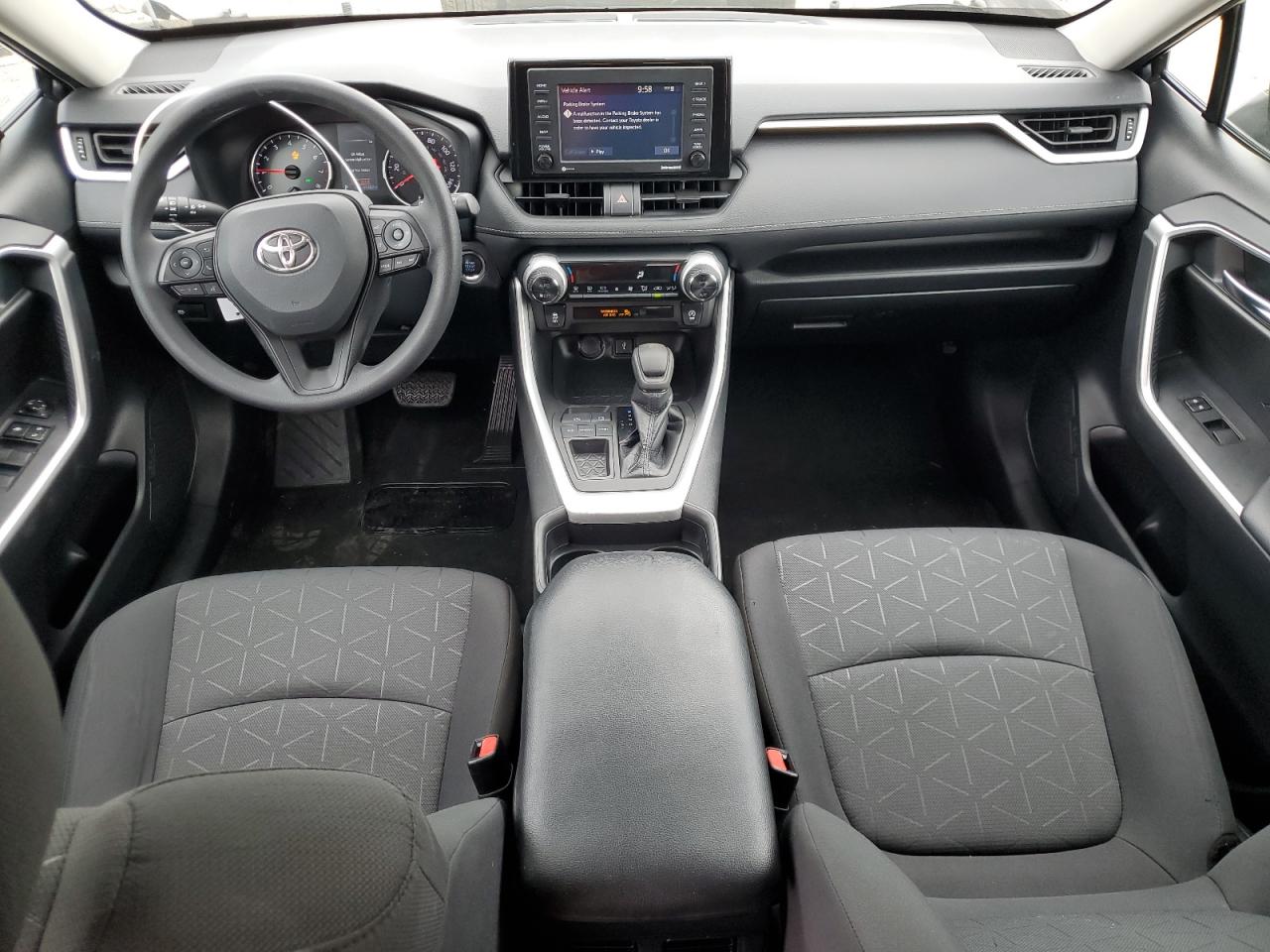 2021 TOYOTA RAV4 XLE photo 8
