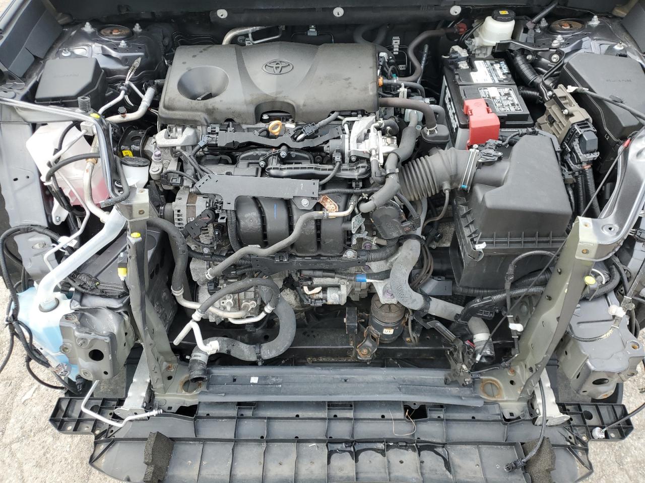 2021 TOYOTA RAV4 XLE photo 12