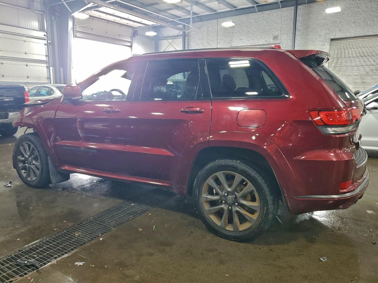 2019 JEEP GRAND CHEROKEE OVERLAND photo 3