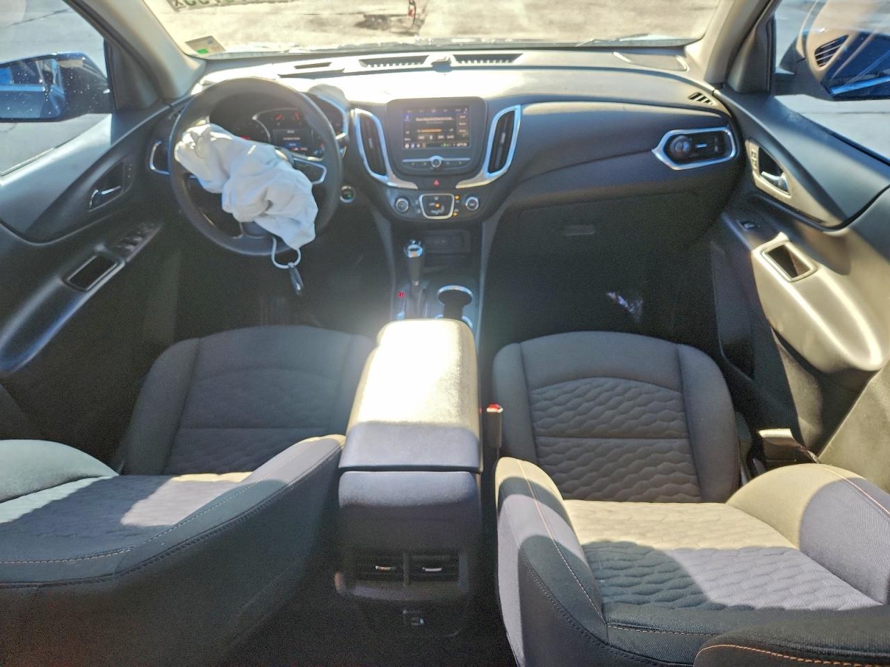 2020 CHEVROLET EQUINOX LT photo 8