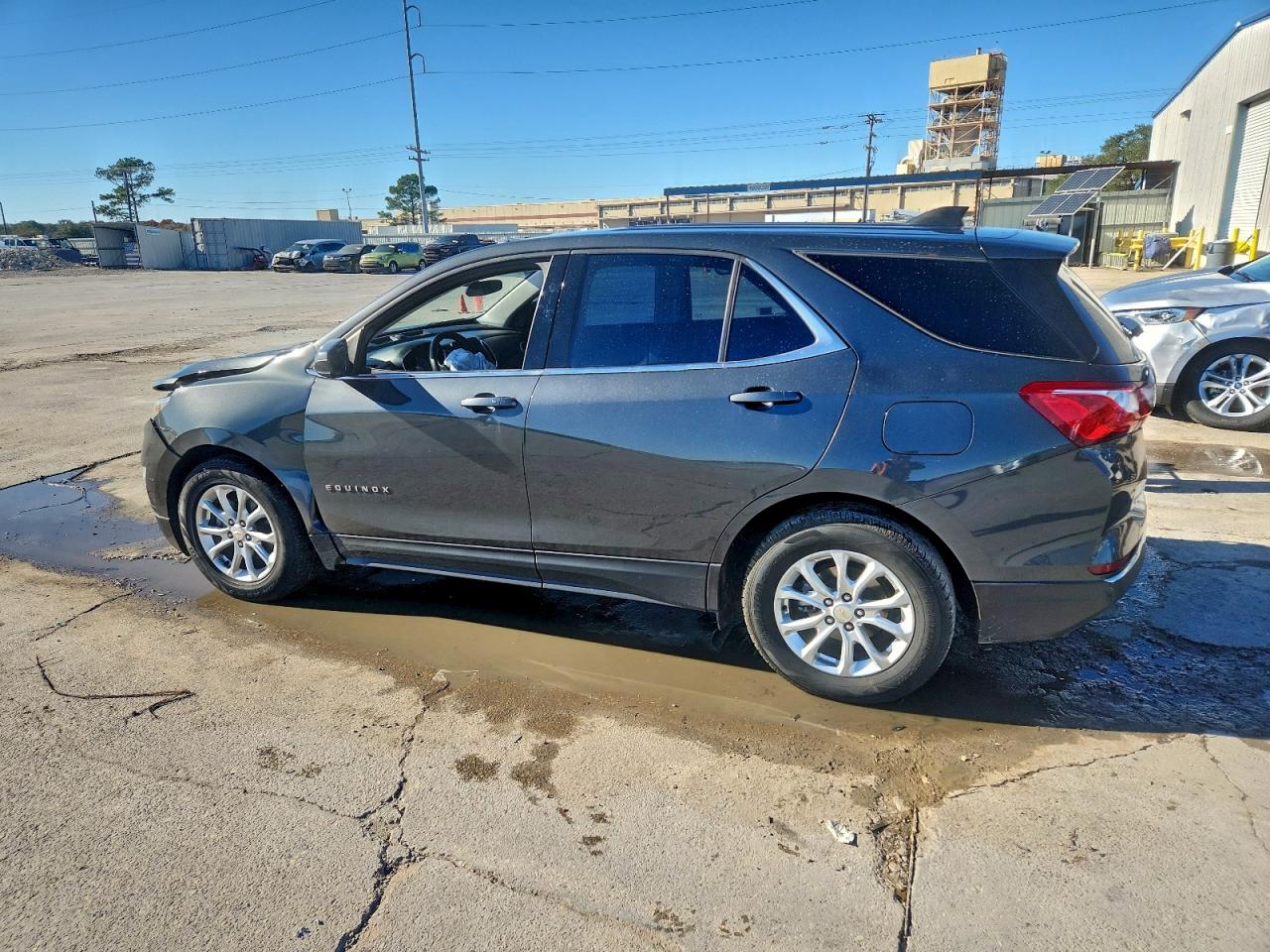 2020 CHEVROLET EQUINOX LT photo 2
