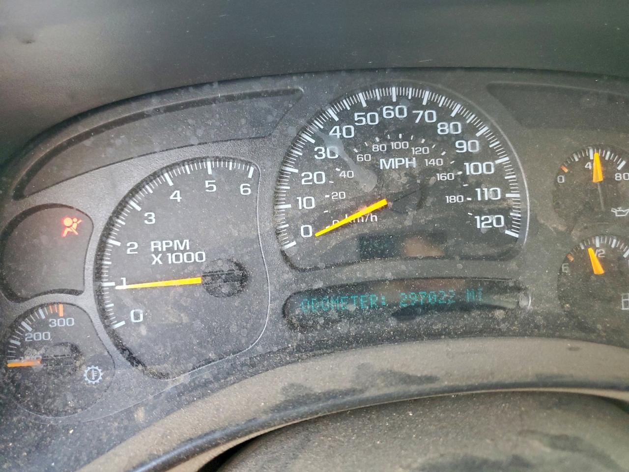 2004 CHEVROLET SILVERADO K2500 photo 9