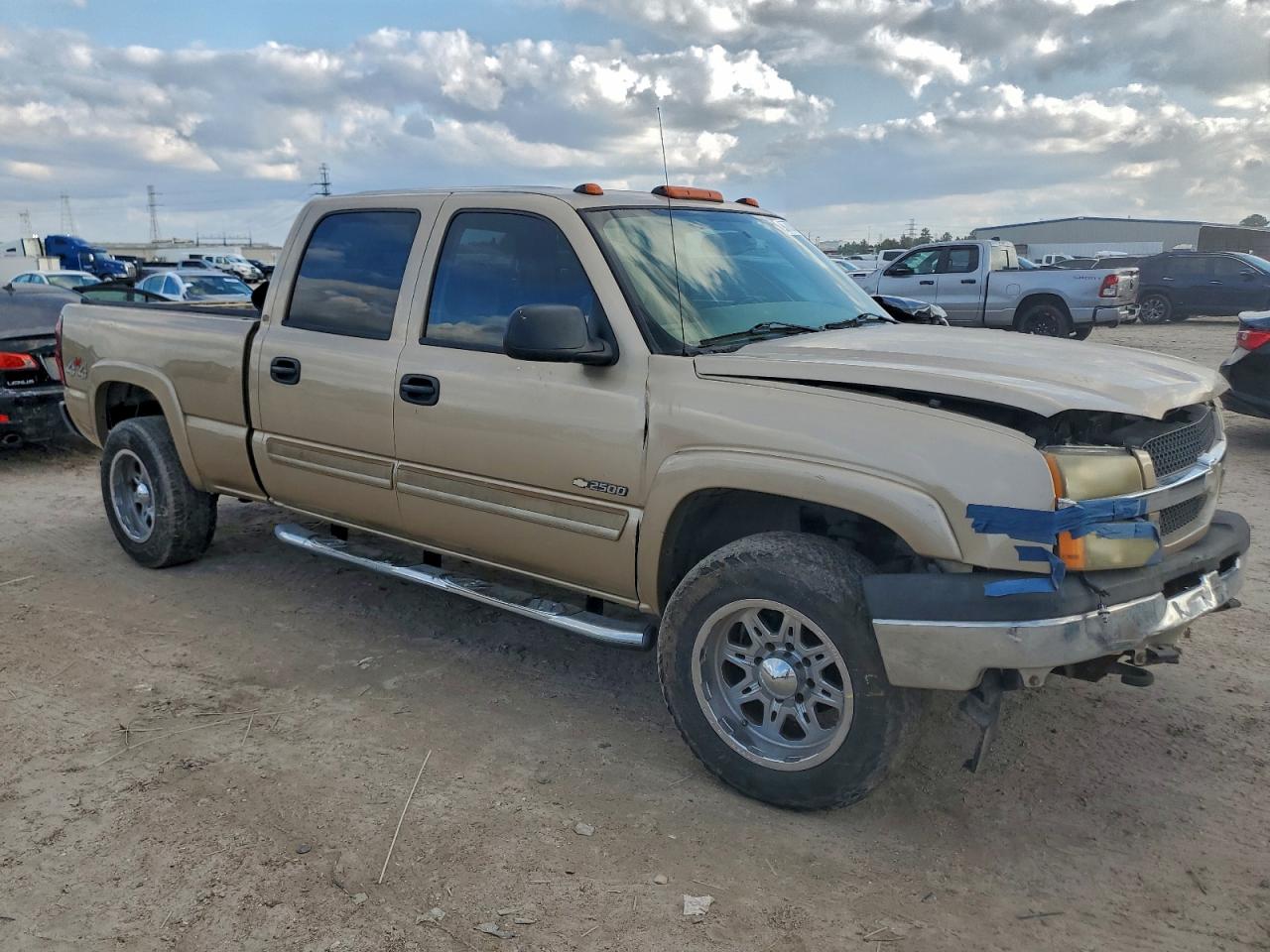 2004 CHEVROLET SILVERADO K2500 photo 4