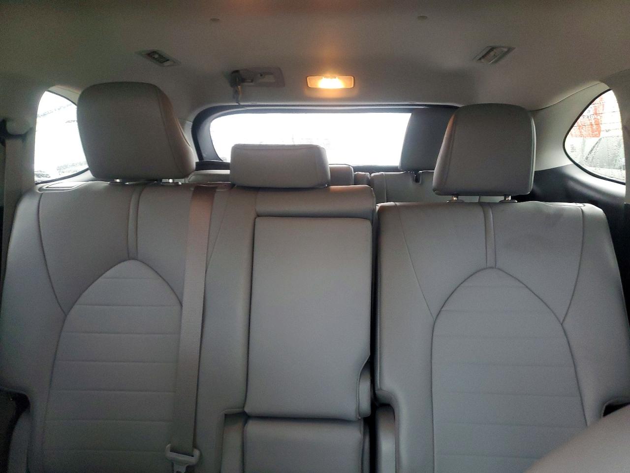 2020 TOYOTA HIGHLANDER XLE photo 10
